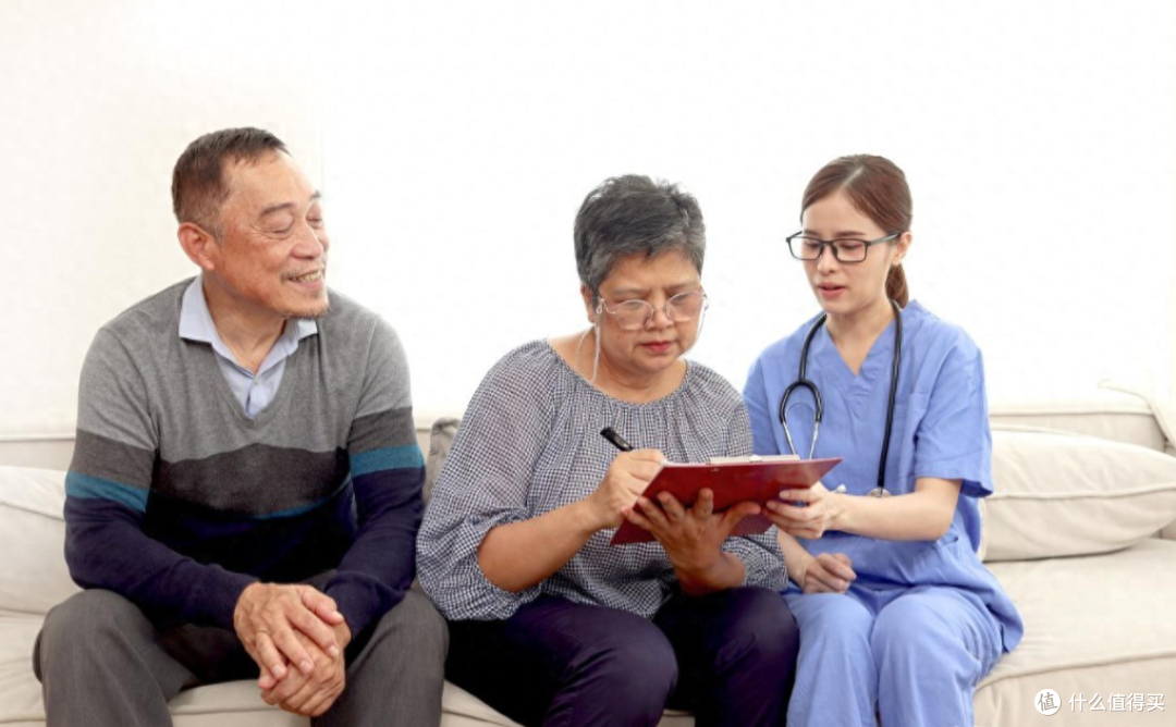 退休人员3大重磅福利,养老金、医保、丧葬费全升级,多拿一笔钱