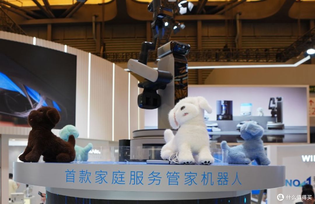 AWE2026科沃斯具身智能机器人“八界”，解锁“管家”新体验
