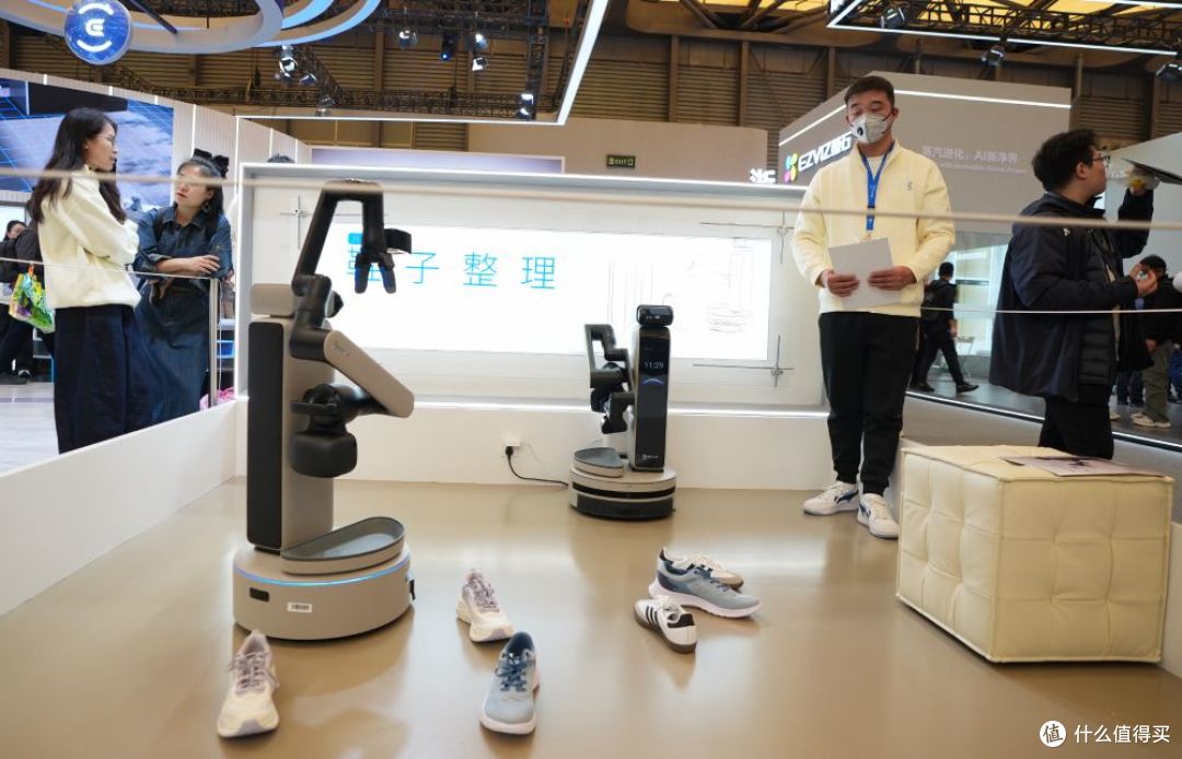 AWE2026科沃斯具身智能机器人“八界”，解锁“管家”新体验
