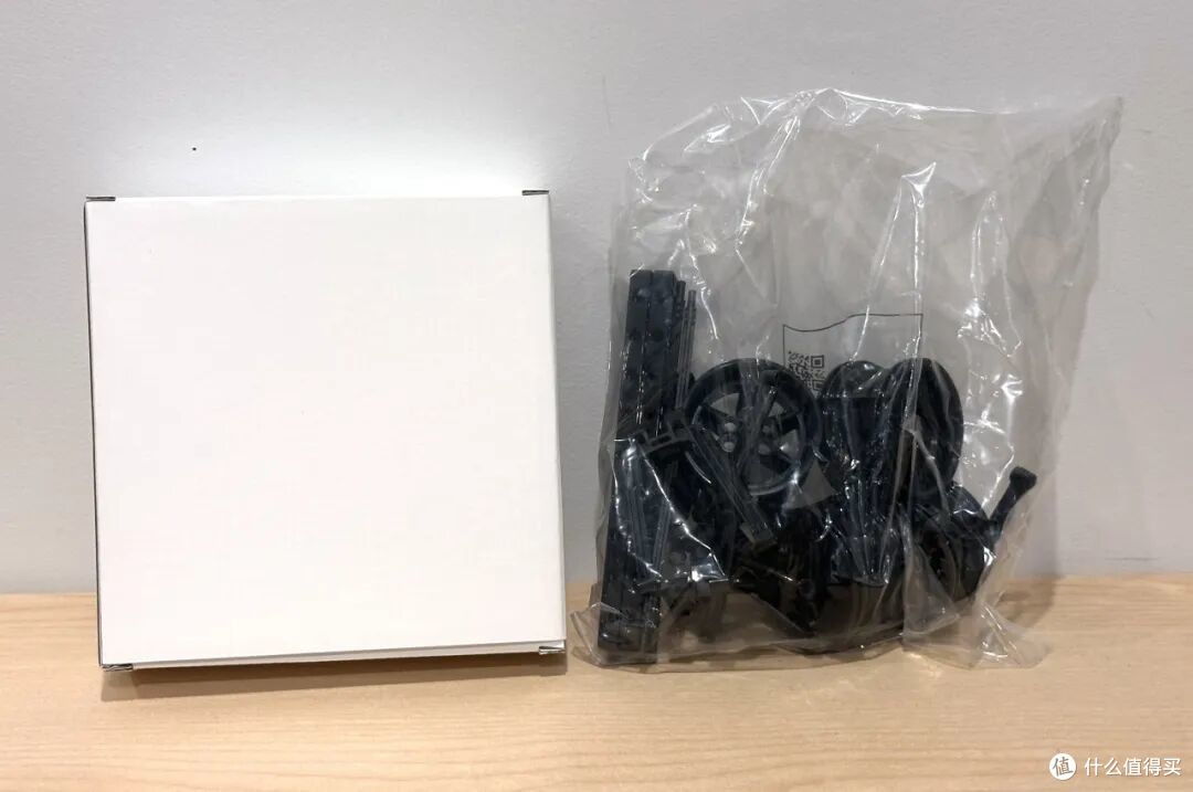 别再只盯着轮胎,乐高机械组迈凯伦赛车终于改进了一个老毛病!