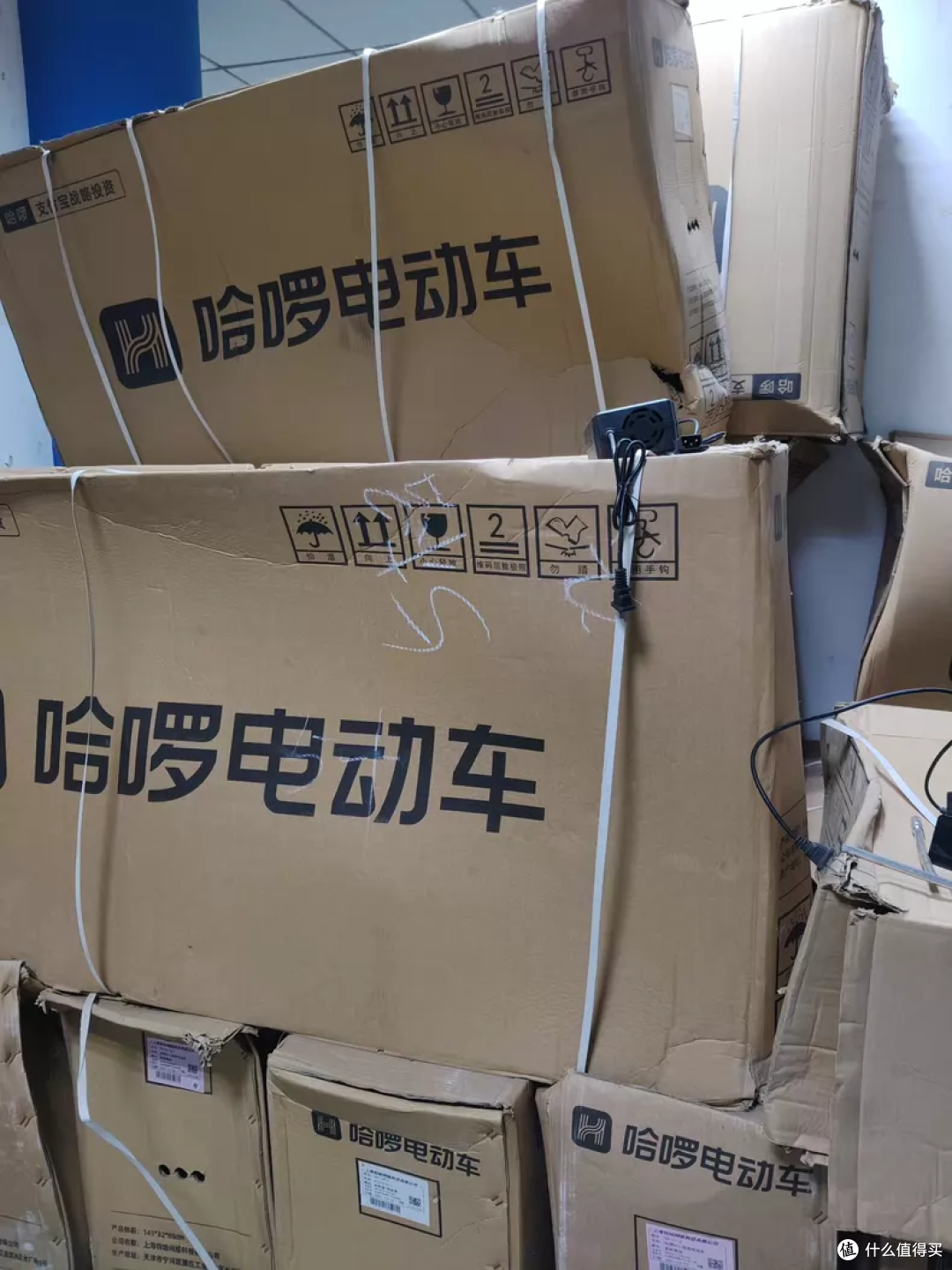 某鱼流入一批哈喽电动车,750元买全新!网友:会被扫走吗?