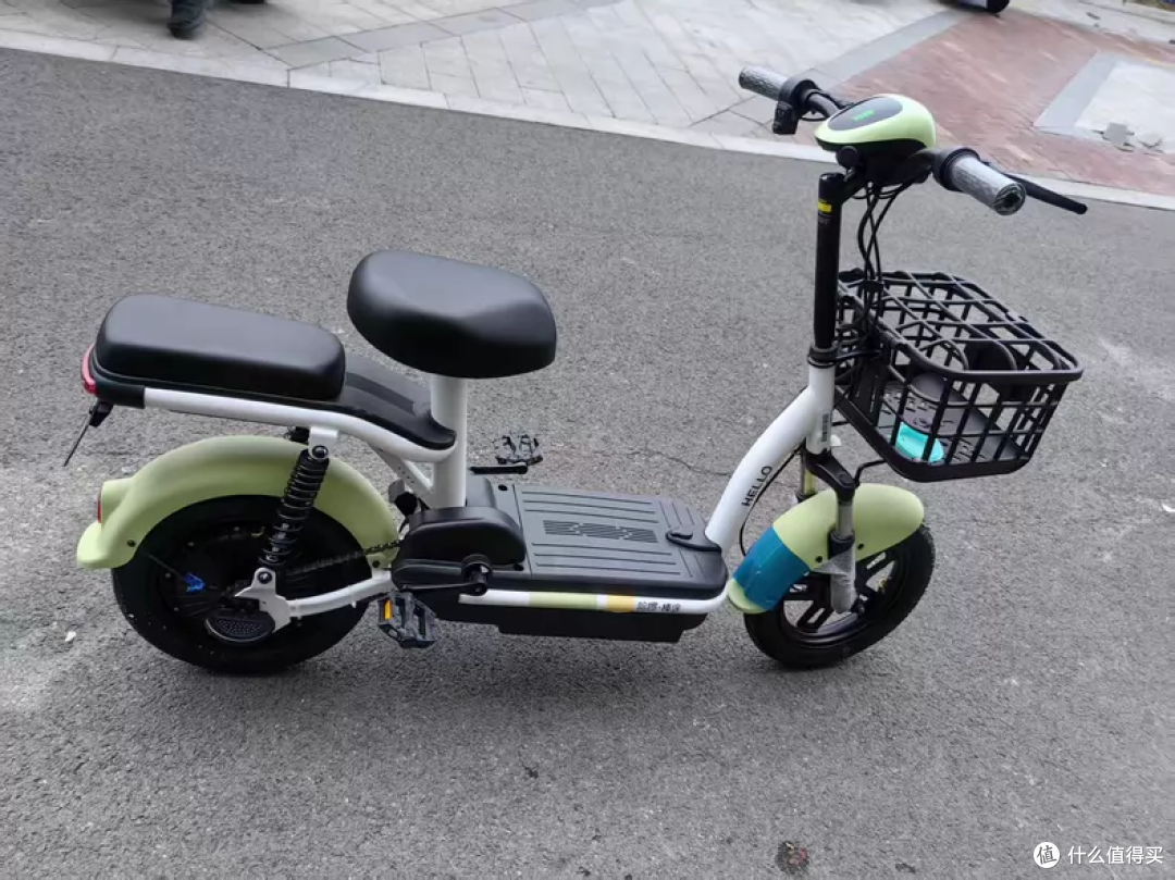 某鱼流入一批哈喽电动车,750元买全新!网友:会被扫走吗?