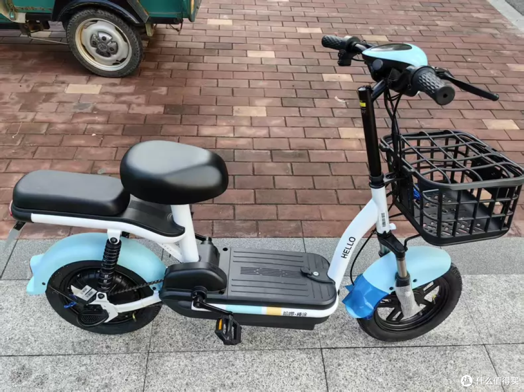某鱼流入一批哈喽电动车,750元买全新!网友:会被扫走吗?