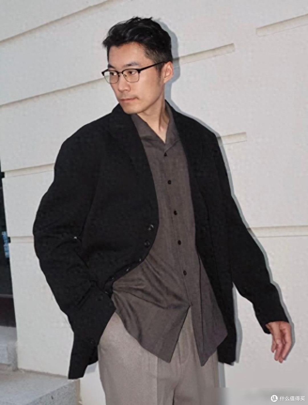 不建议50多岁男人留的发型：自认为洋气，实际叔味很重，油腻显老