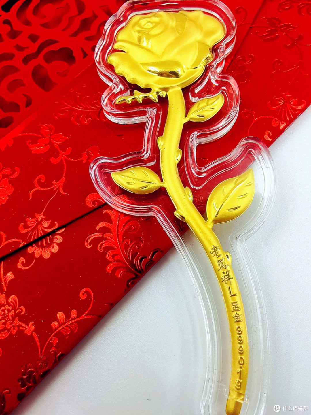 这朵0.1g金玫瑰，是新手“轻量囤金”的金融级入门～