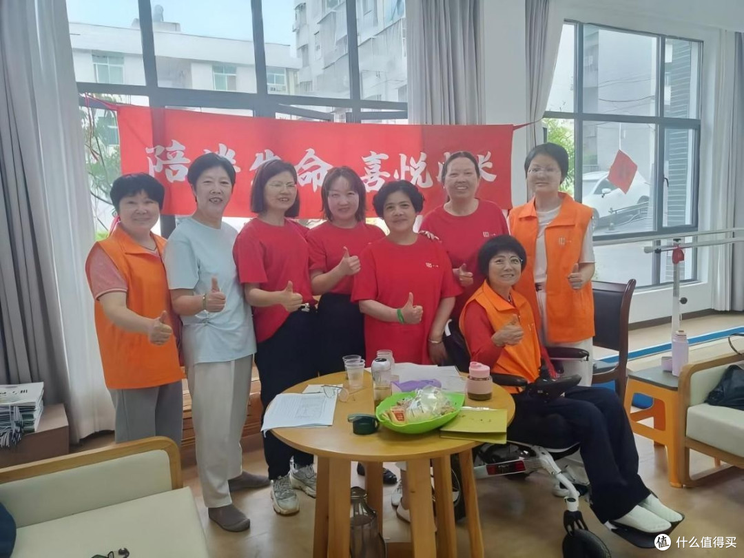 宜昌启扬社工携爱与陪伴斩获十方缘多项重磅荣誉