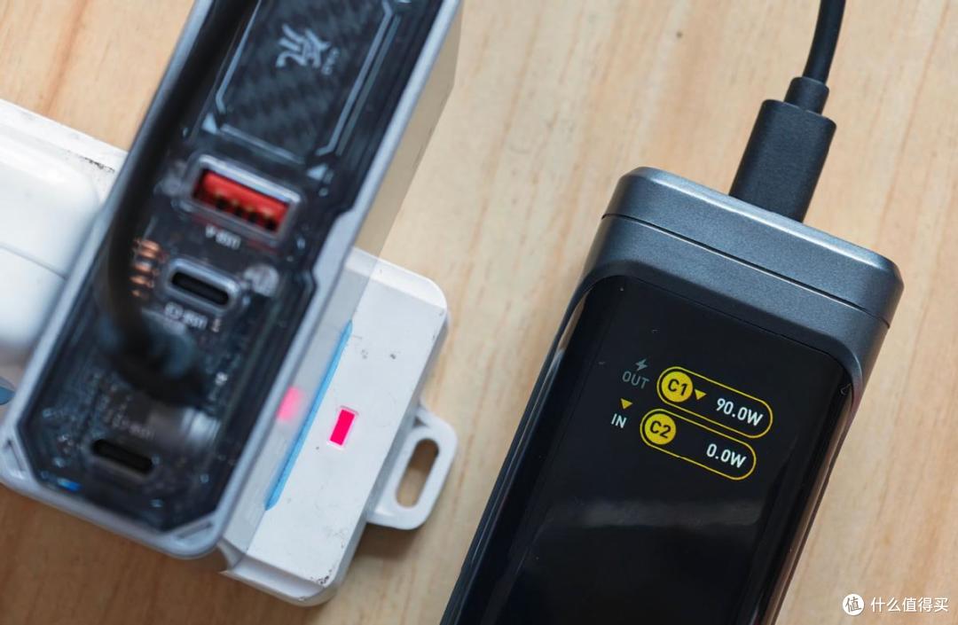 太值了，自充35分钟，支持多协议快充，奥海Aohi星舰Pro 210W体验