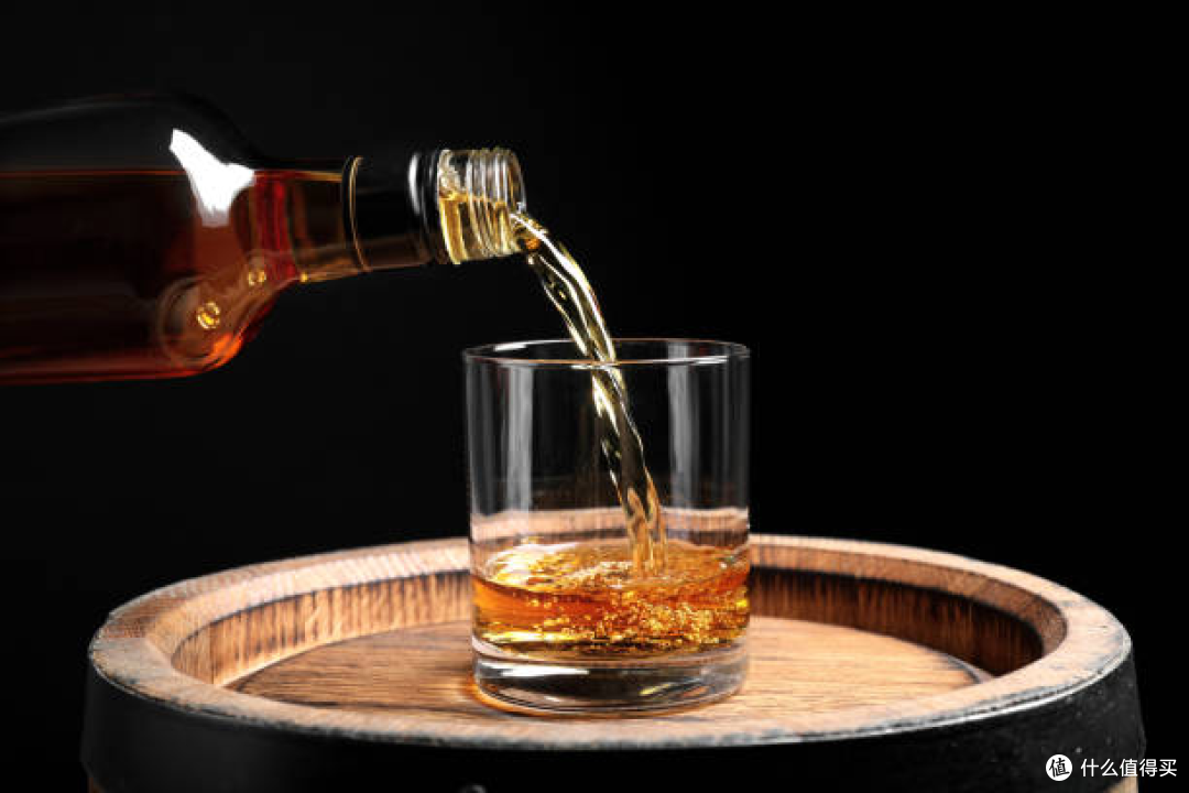 值友烈酒入门指南：七大蒸馏酒，哪款最值得？从原料到喝法全说清