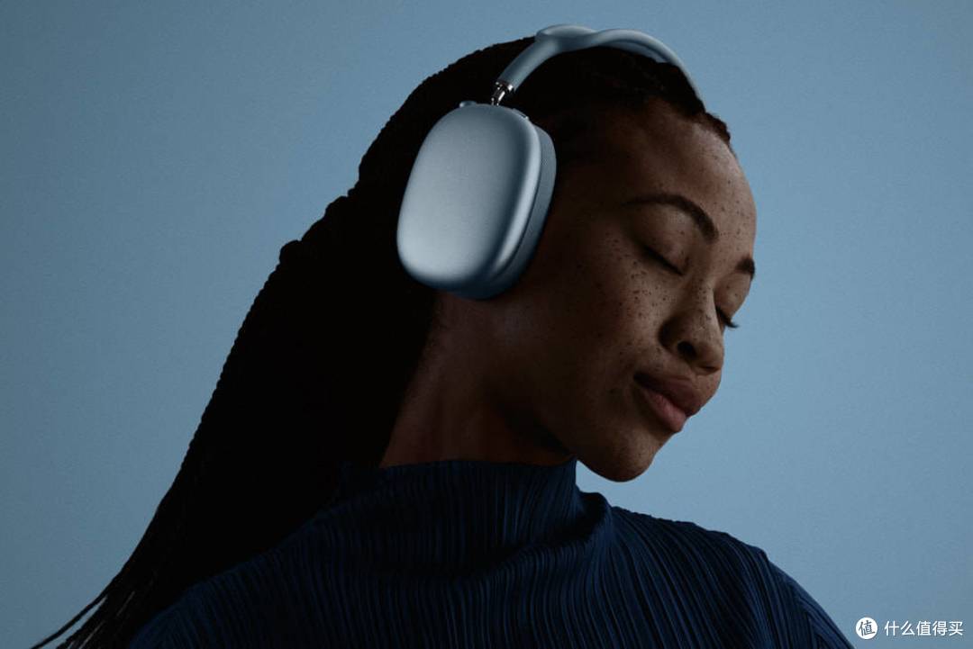 Apple-AirPods-Max-2-lifestyle_big.jpg.large.jpg