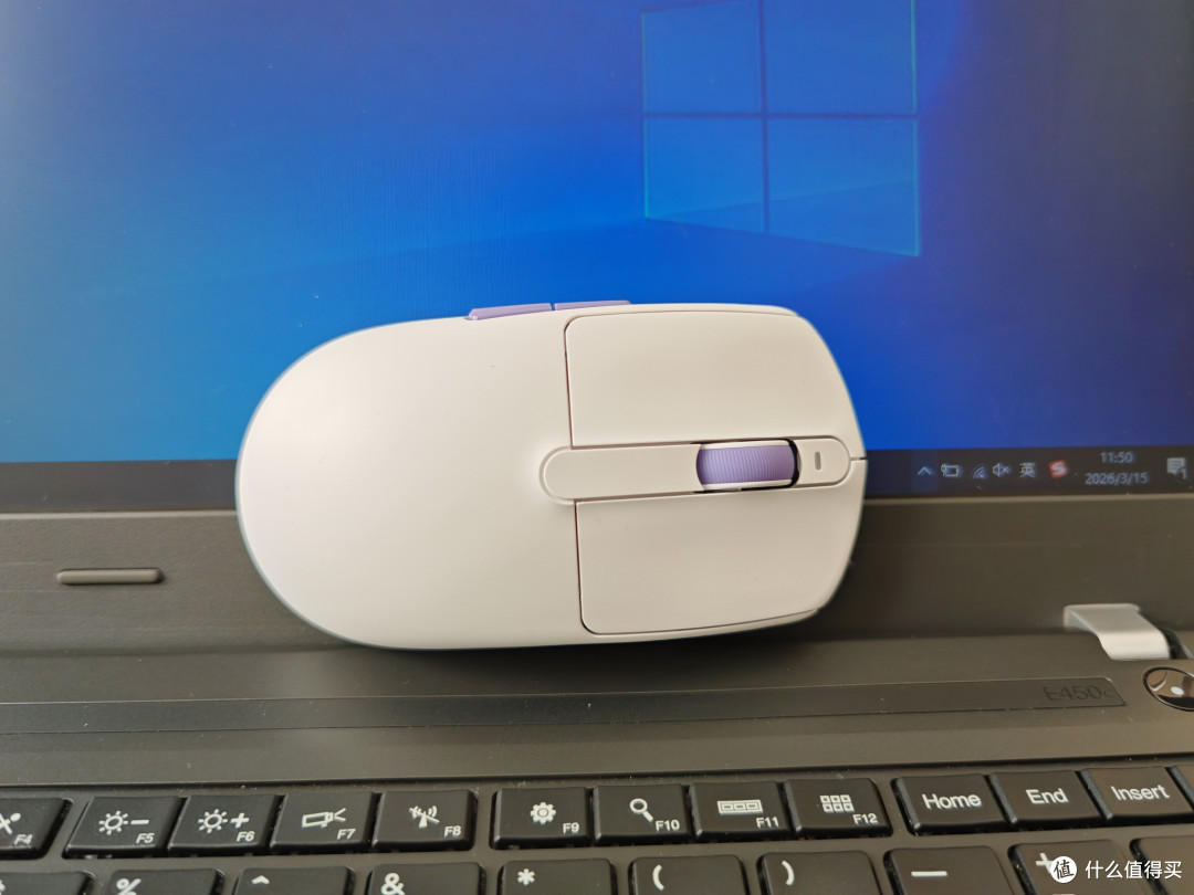 Akko灵动 V9 Ultra 三模电竞鼠标实测:39g 轻到飞起,百元档性价比首选