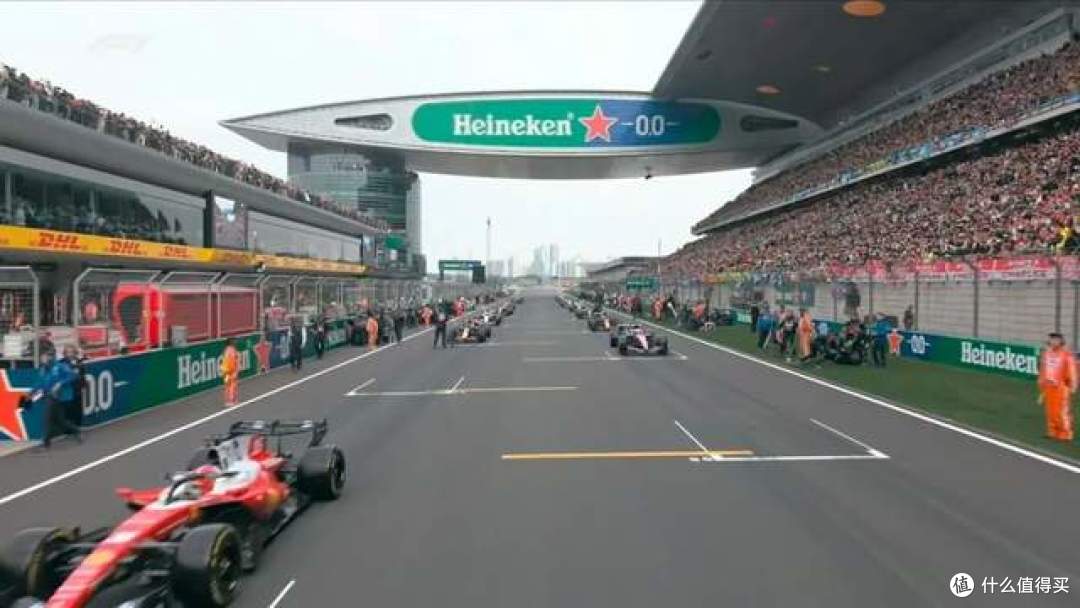Cos赛车手的品牌们,让上海变成“F1痛城”