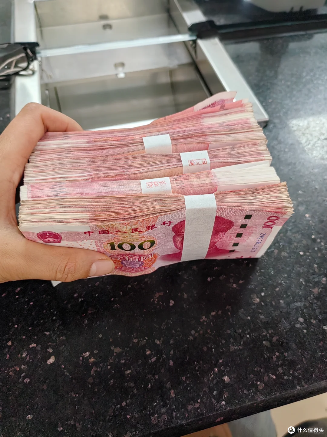 奉劝大家:2026年去银行存款,牢记“3要2不要”,多赚利息少踩坑