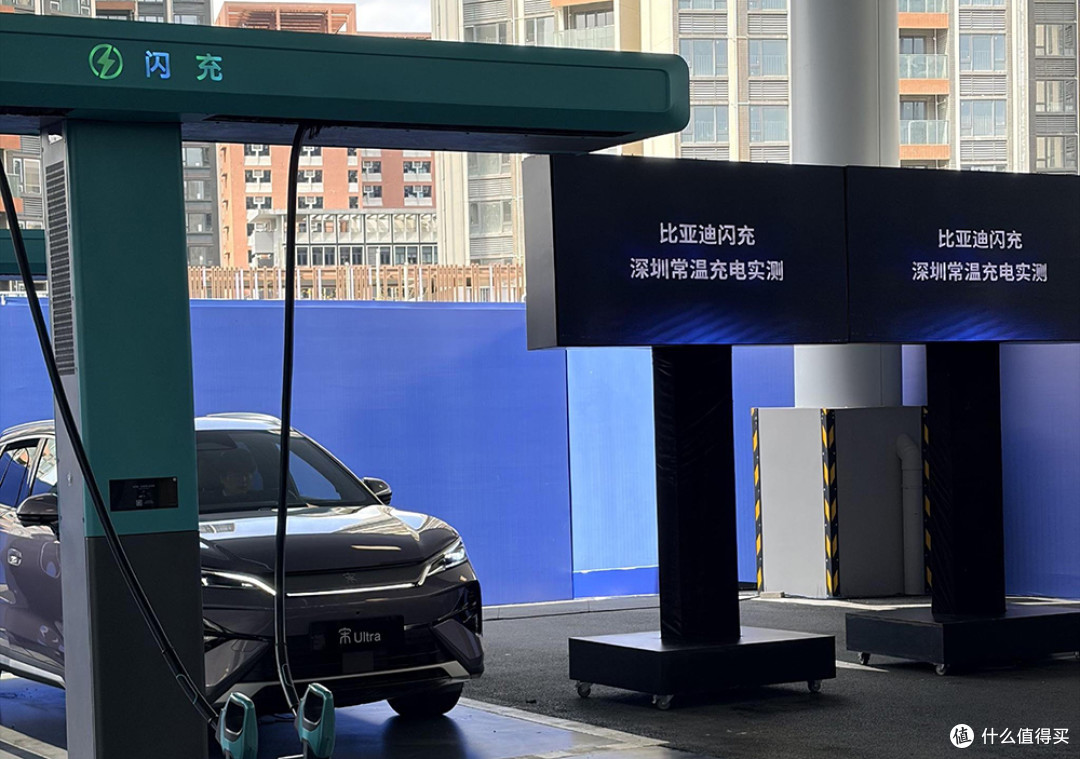 王传福退出价格战,比亚迪换赛道卷技术,12万工程师才是真护城河