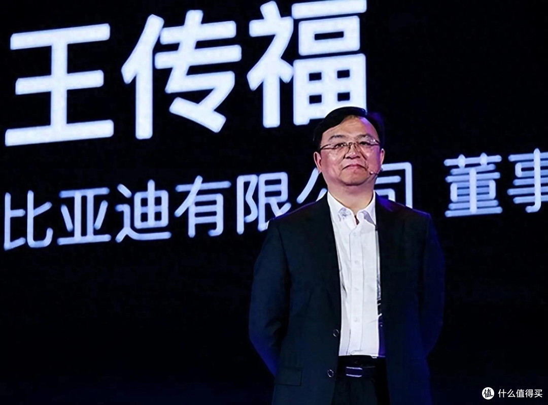 王传福退出价格战,比亚迪换赛道卷技术,12万工程师才是真护城河