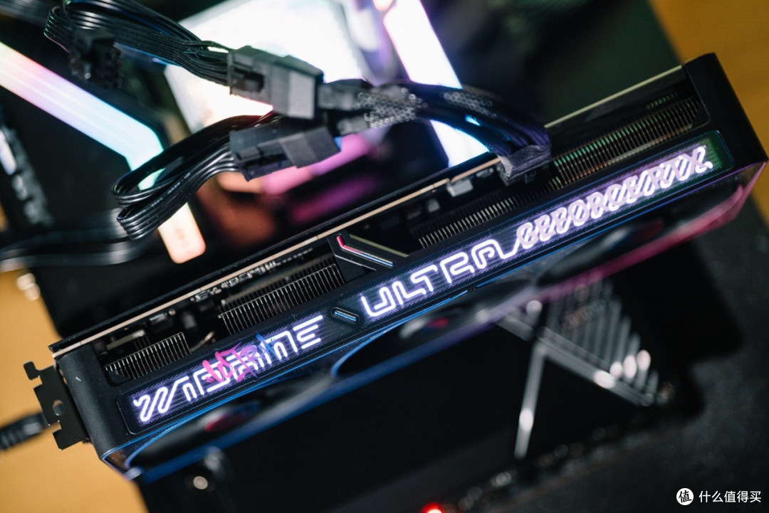 iGame GeForce RTX 5070 Ti Ultra OC SFF评测:暗色系新花样