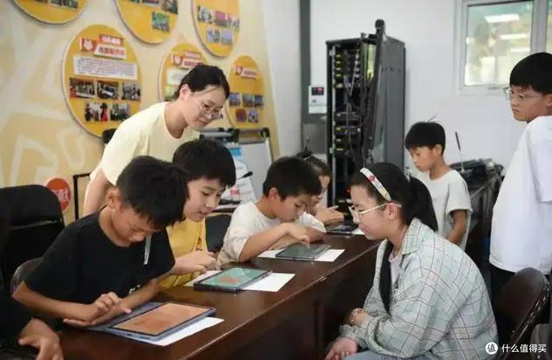 兴趣班停了半年后，孩子反而更优秀了！一位妈妈的醒悟