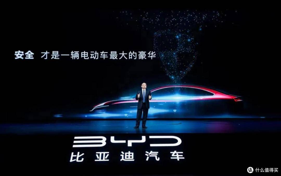 比亚迪四大王炸底层逻辑:全产业链闭环,改写全球新能源竞争规则
