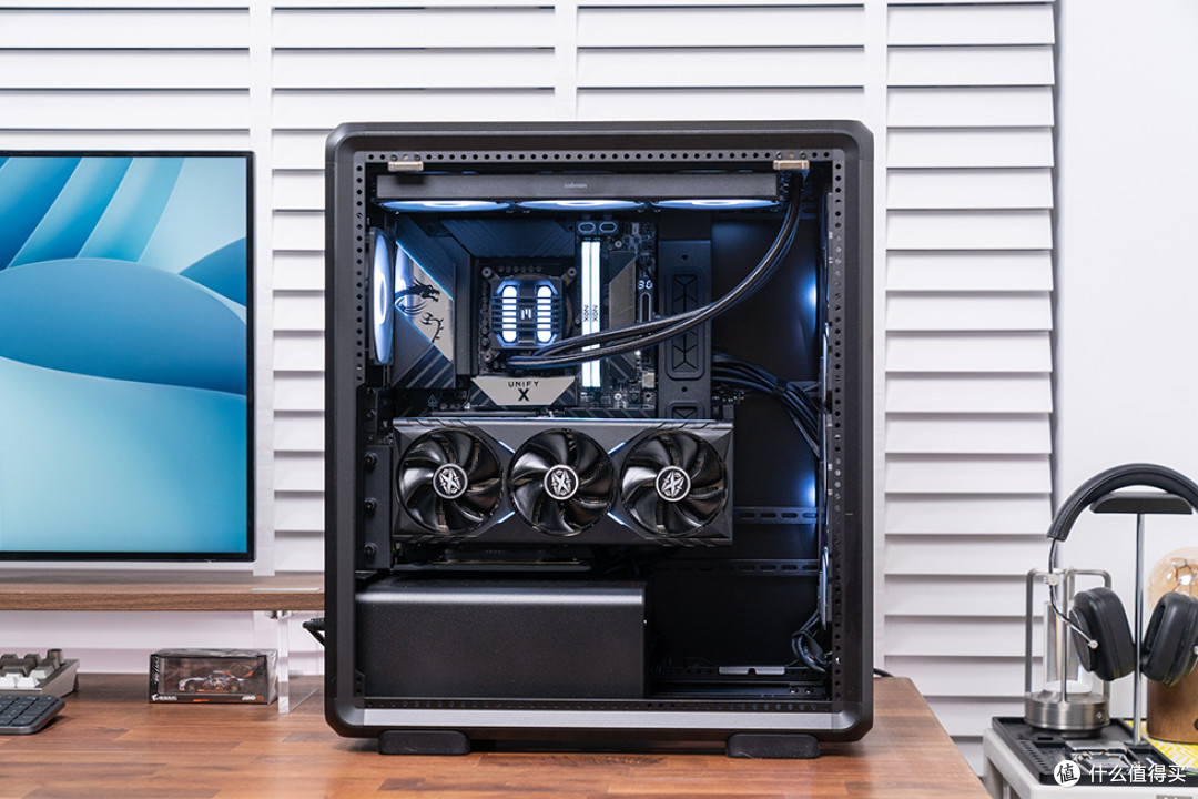 紧凑中塔新范式,酷冷 MasterFrame 500 Mesh 装机展示