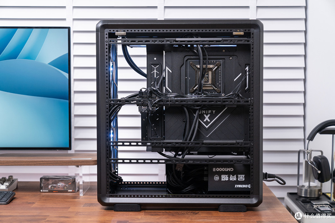 紧凑中塔新范式,酷冷 MasterFrame 500 Mesh 装机展示