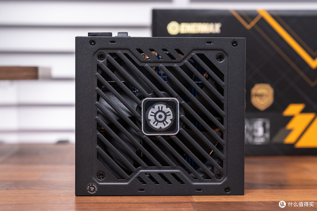 紧凑中塔新范式,酷冷 MasterFrame 500 Mesh 装机展示