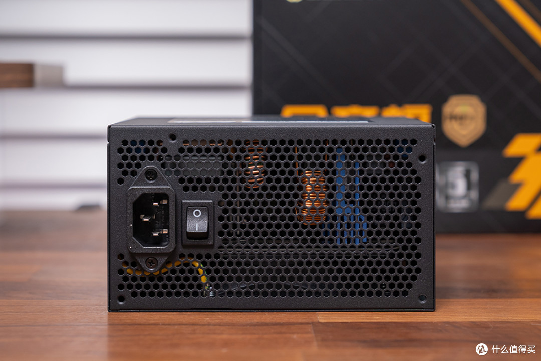 紧凑中塔新范式,酷冷 MasterFrame 500 Mesh 装机展示