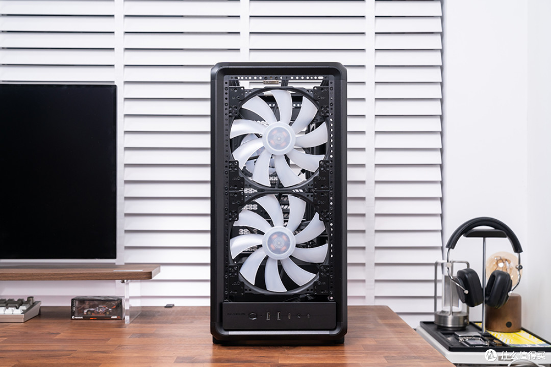 紧凑中塔新范式,酷冷 MasterFrame 500 Mesh 装机展示
