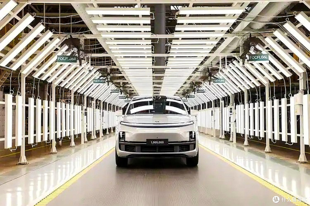 理想汽车:利润暴跌、关停门店、高管换血、大幅裁员,未来押注AI