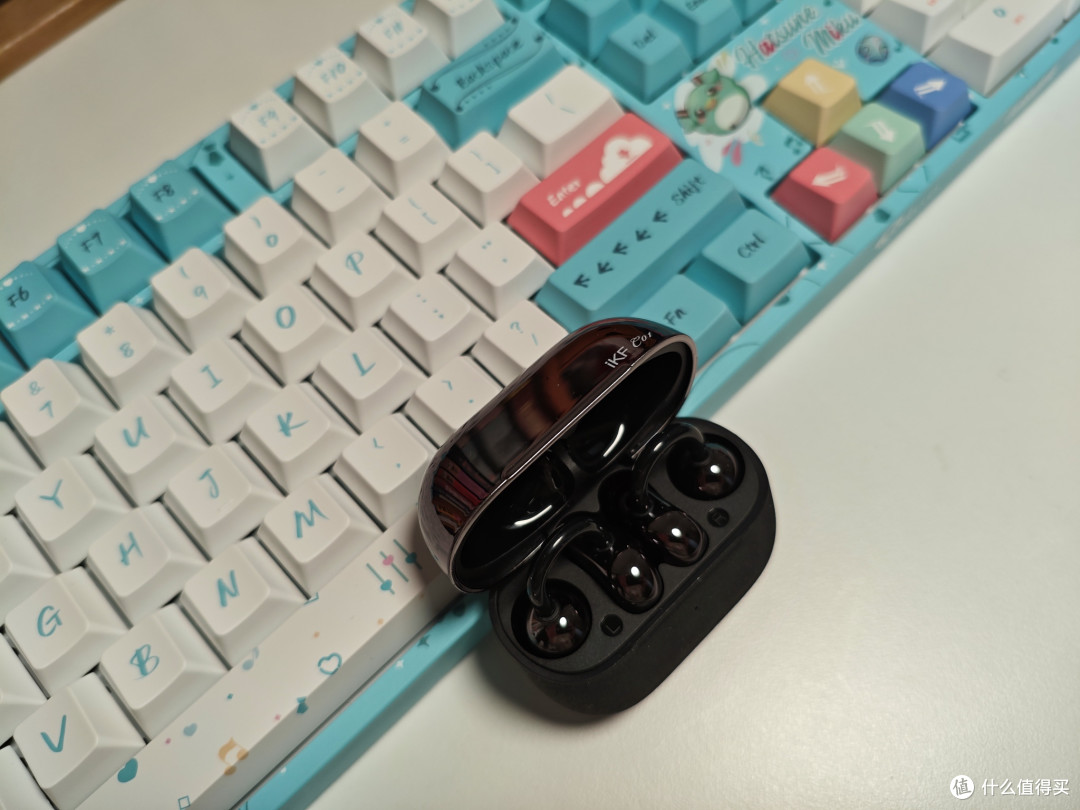 耳朵上的潮流单品,iKF C01耳夹式耳机,让春天更有范儿