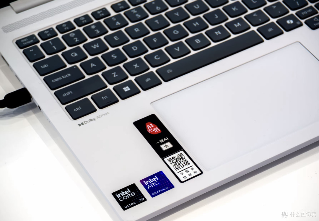 2199起!联想三代酷睿Ultra正式新品发布:还有五代Y700