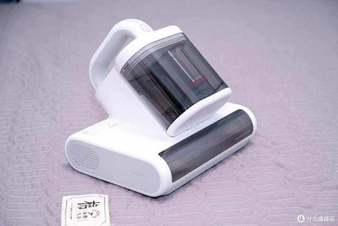 用除螨仪给孩子床垫吸出半杯灰后,才明白为什么他总打喷嚏