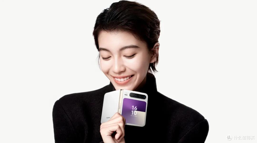 阔折叠元年复盘!华为Pura X如何重塑手机形态?是革命还是伪需求