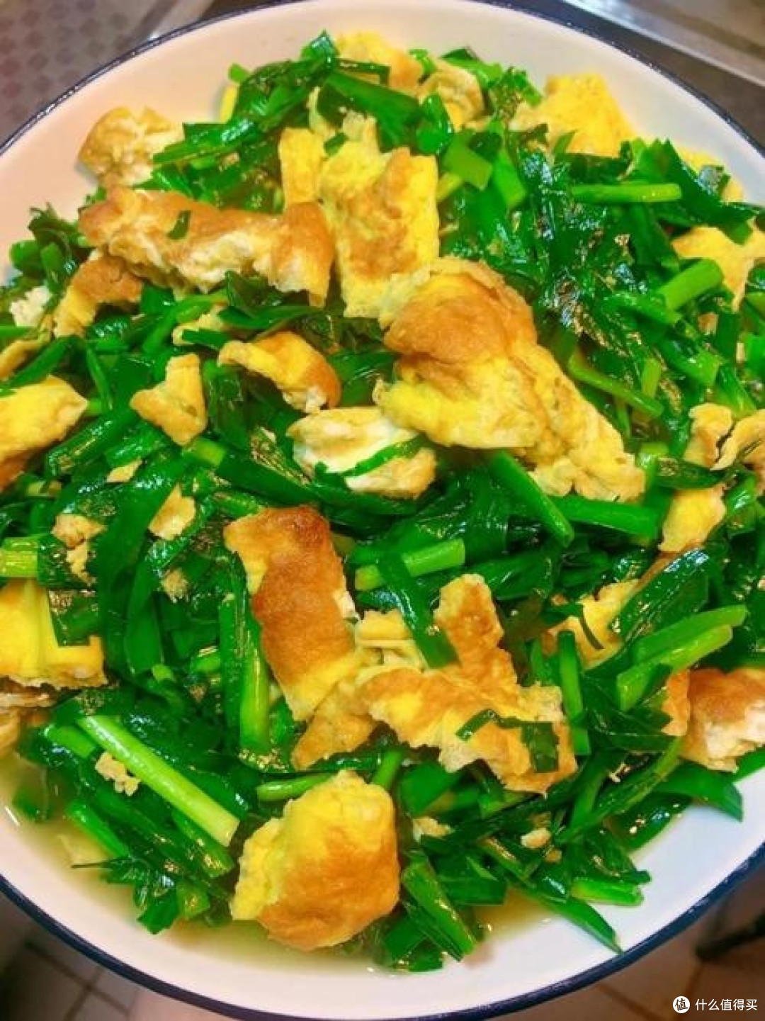 鲜嫩韭菜与鸡蛋的春日美味