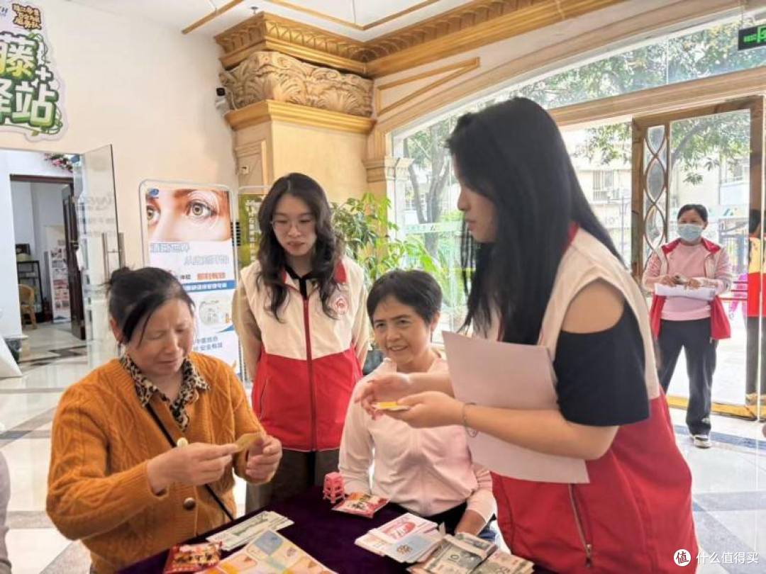 康景物业健康小屋:把健康服务搬进社区,守护长者幸福晚年