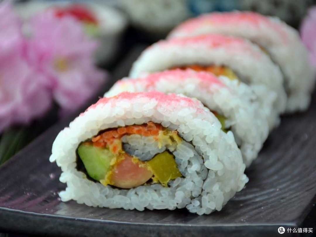 春日限定美味:樱花寿司与青团