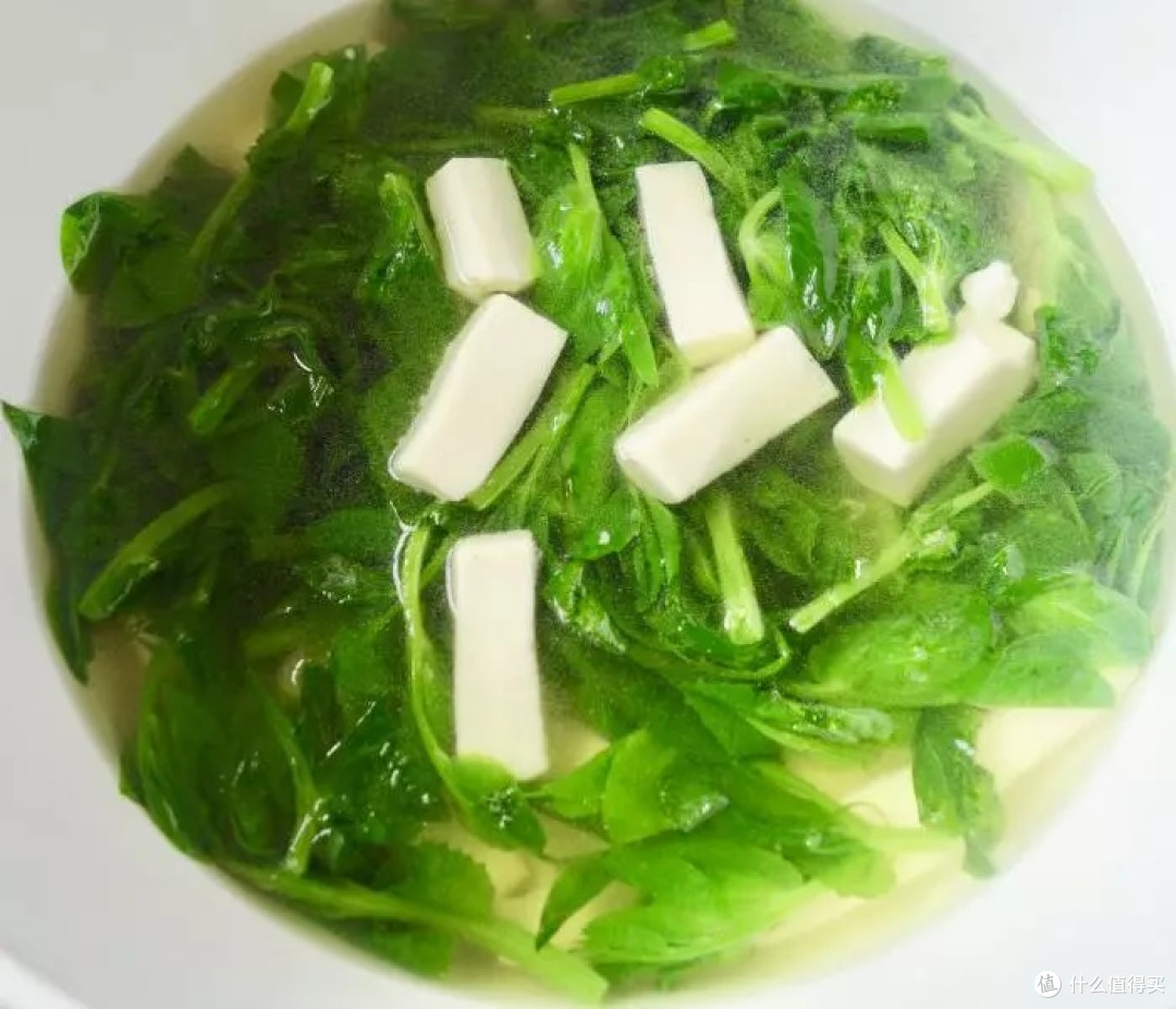 豌豆尖豆腐汤:春季养胃佳品