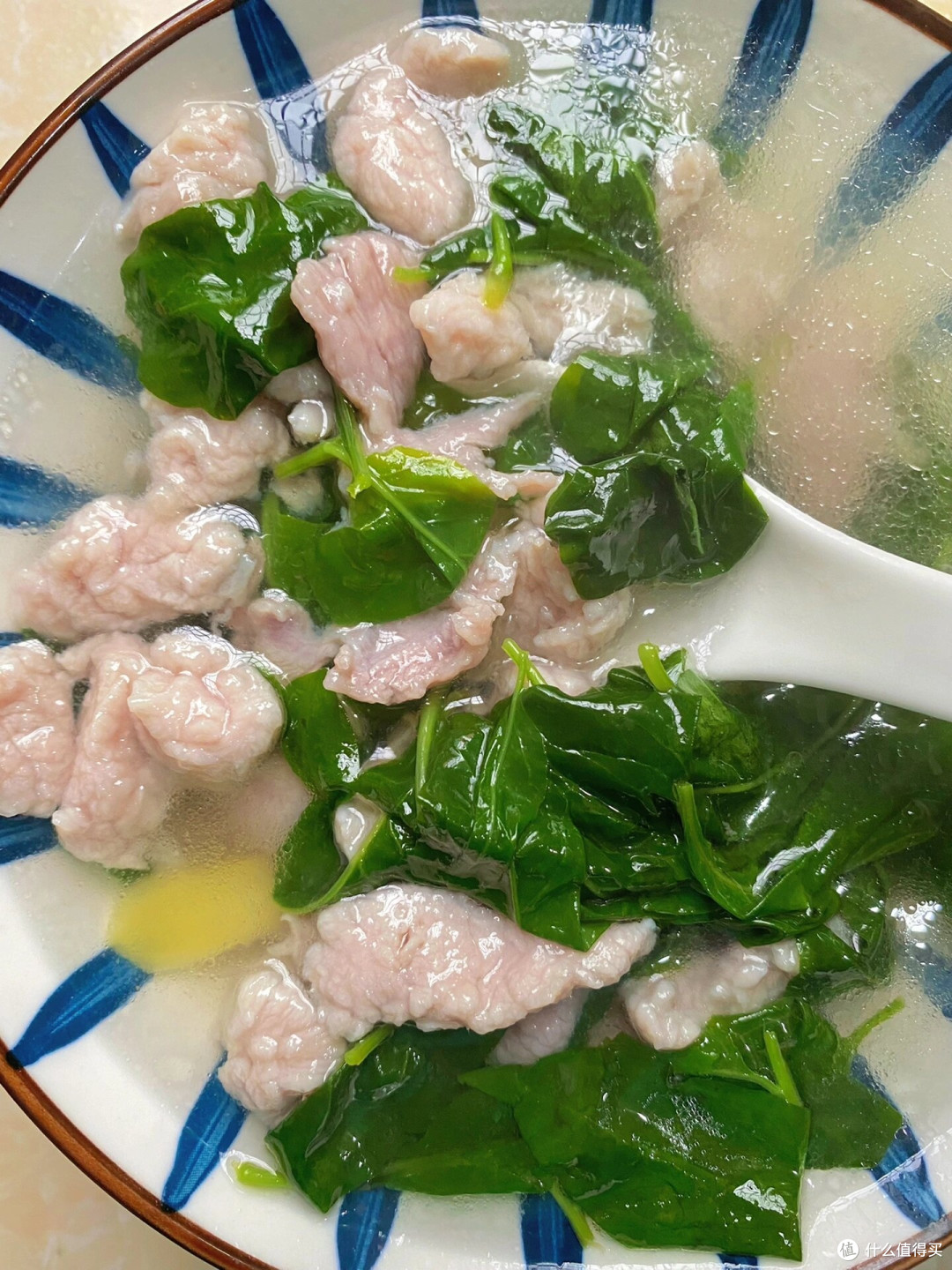 广东春日枸杞叶瘦肉汤