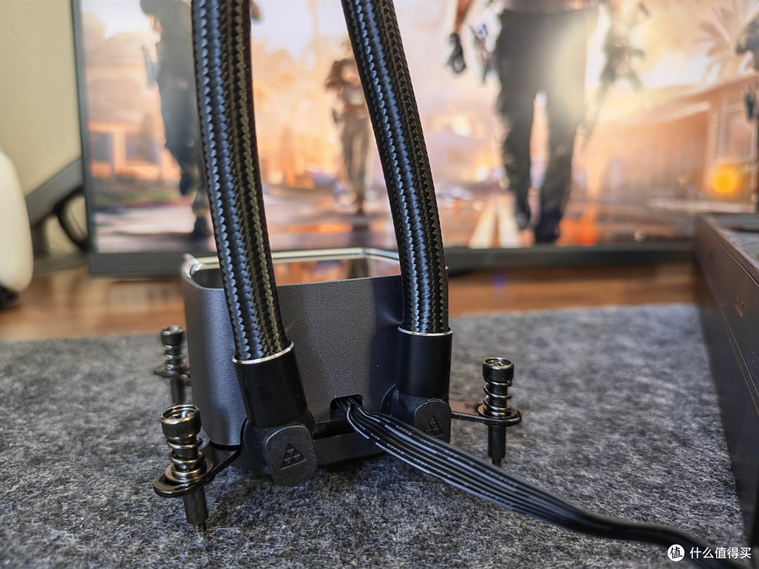 超频三银翼DT360 MAX水冷散热——颜值性能双在线,旗舰新标杆