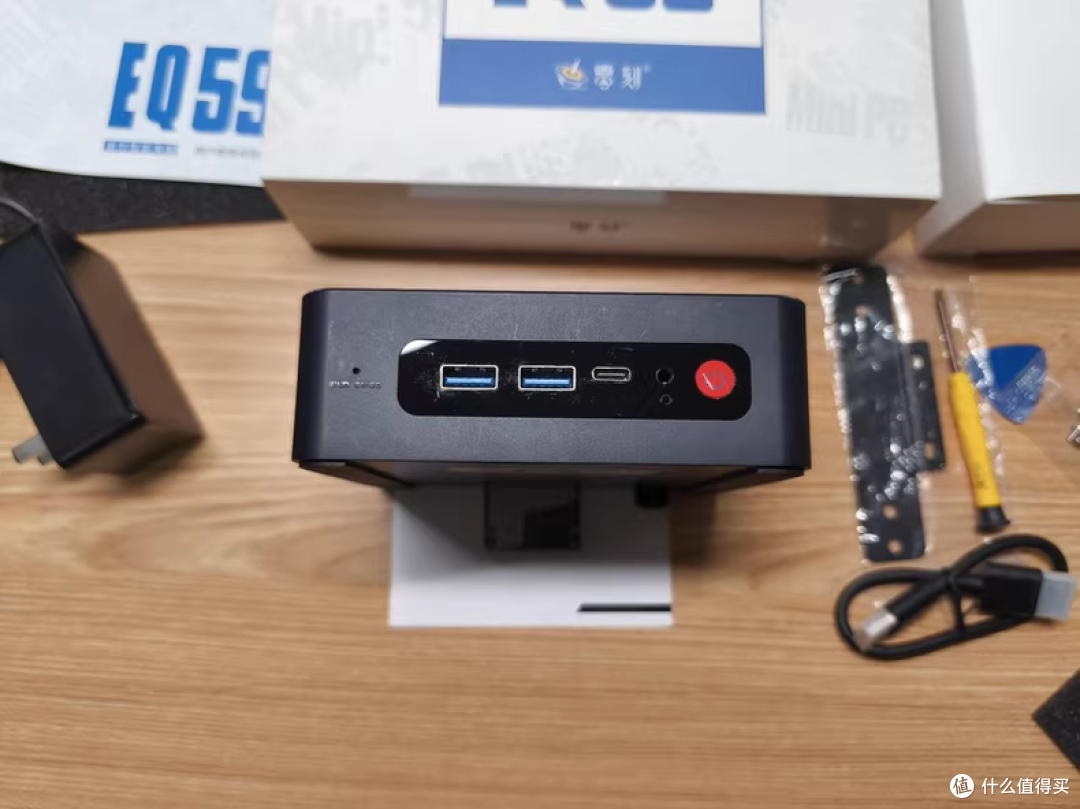 399元整一个NAS先天圣体!零刻EQ59小主机,支持双盘位