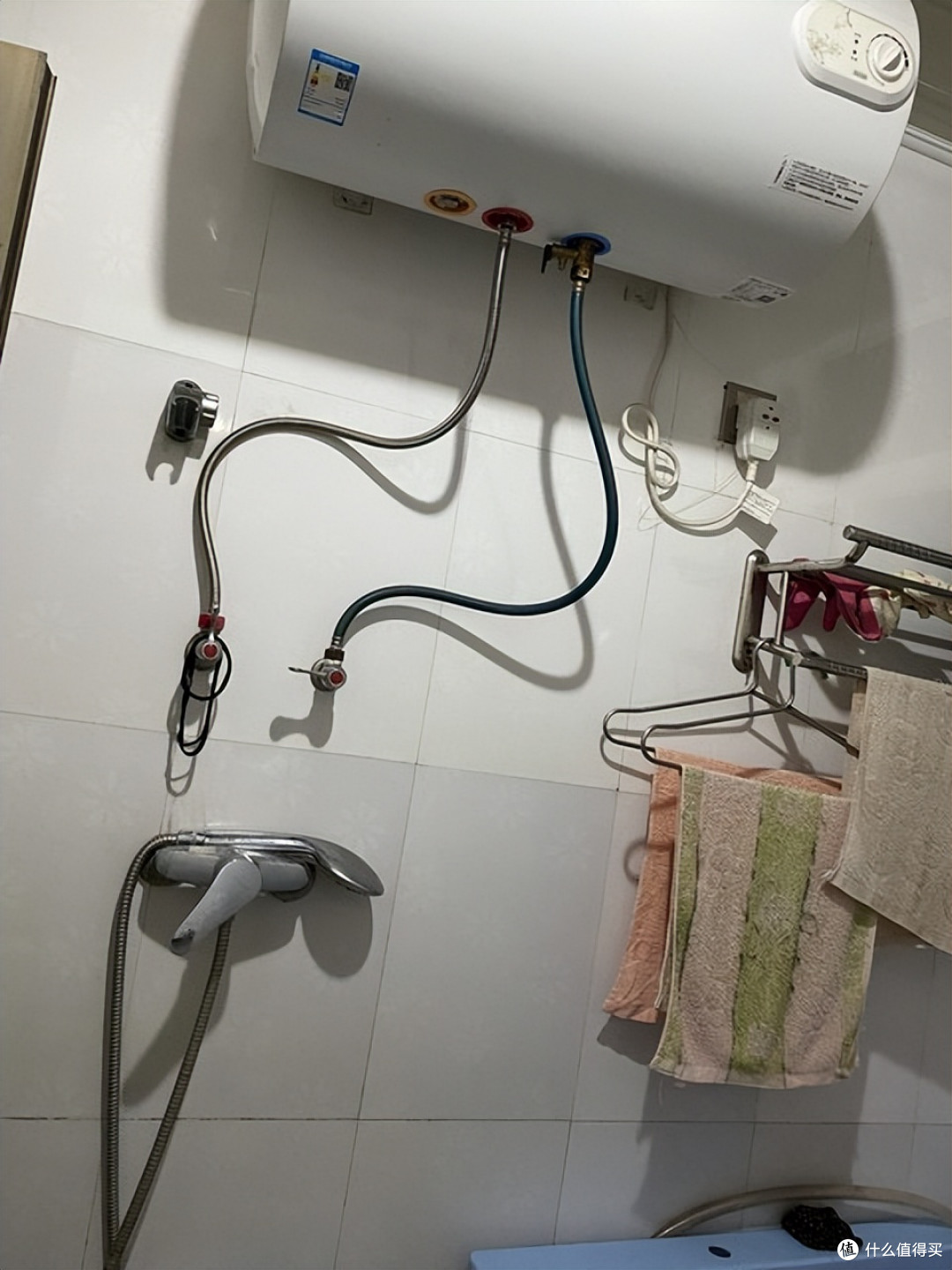 热水器不用时,要不要拔掉电源?听完电工师傅说完,我才恍然大悟