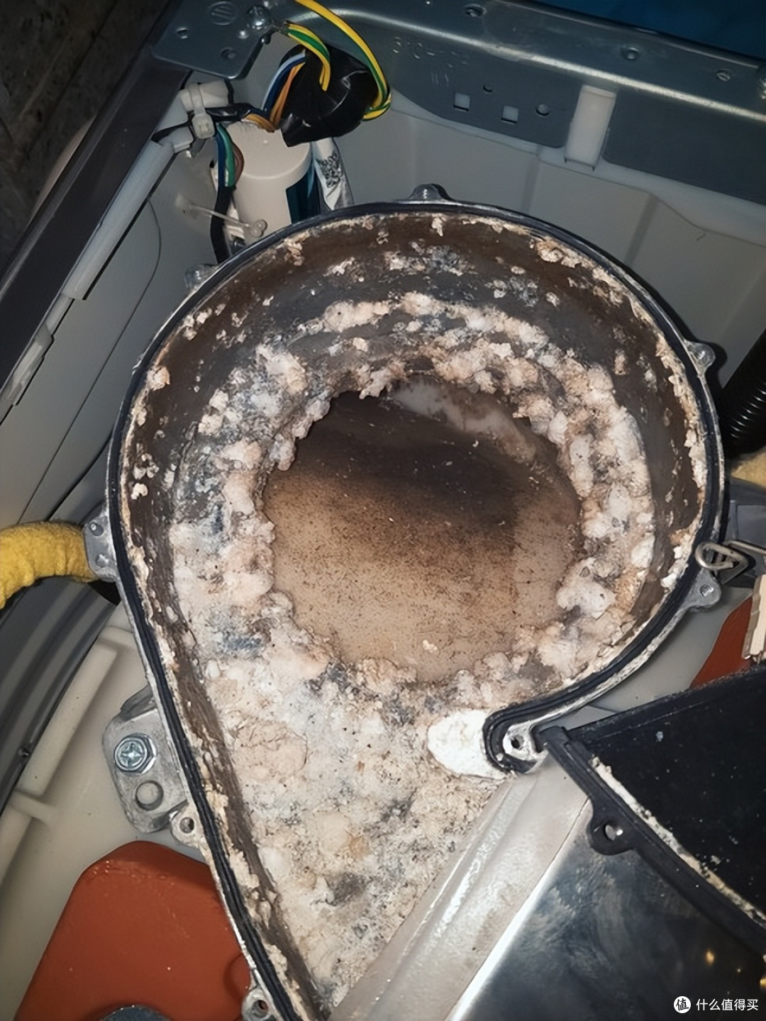 热水器不用时,要不要拔掉电源?听完电工师傅说完,我才恍然大悟