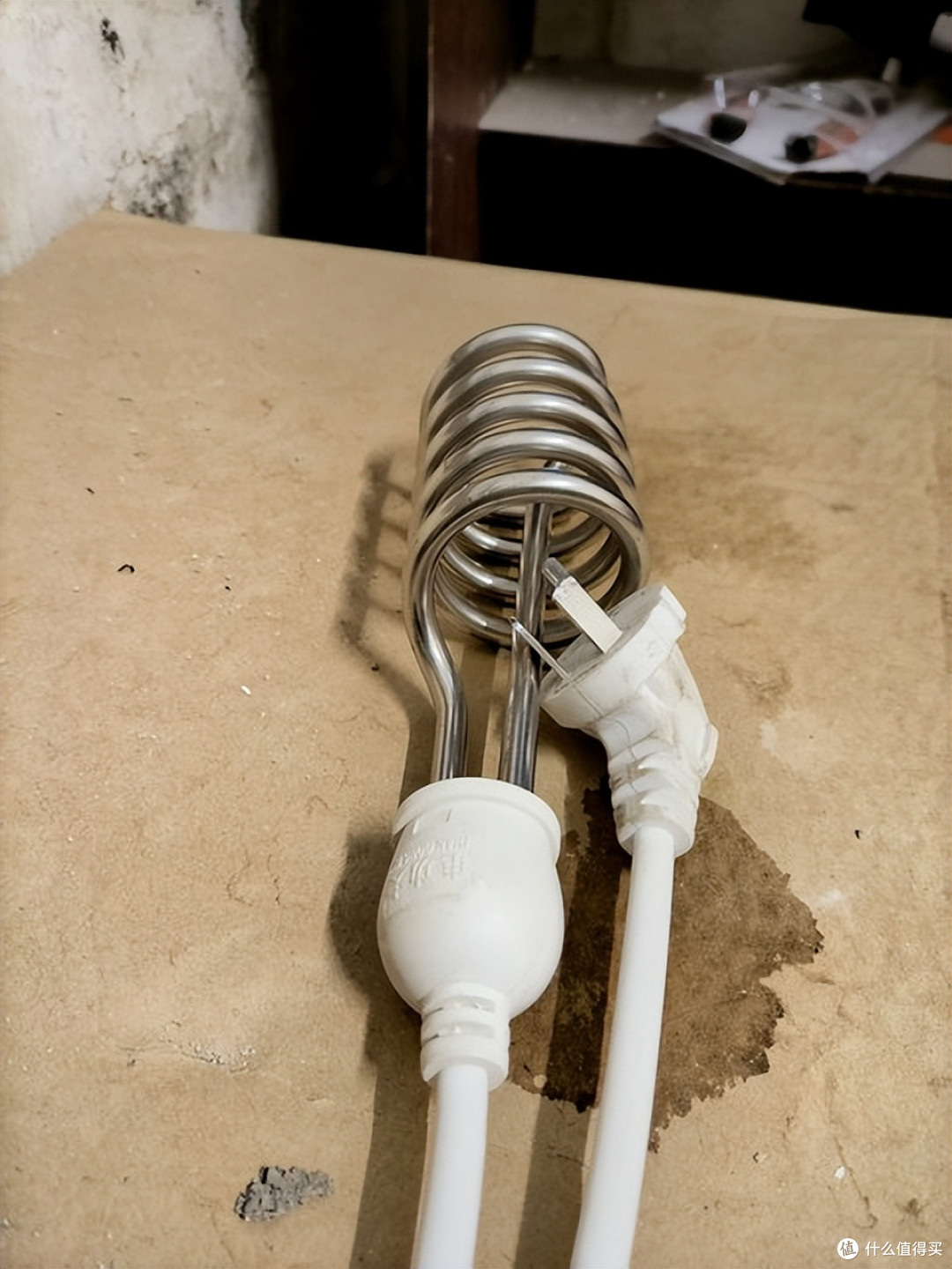 热水器不用时,要不要拔掉电源?听完电工师傅说完,我才恍然大悟
