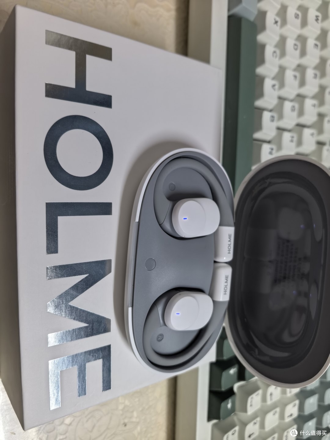 虹觅 HOLME Ultra 让充电更上一层楼，不愧是百元卷王