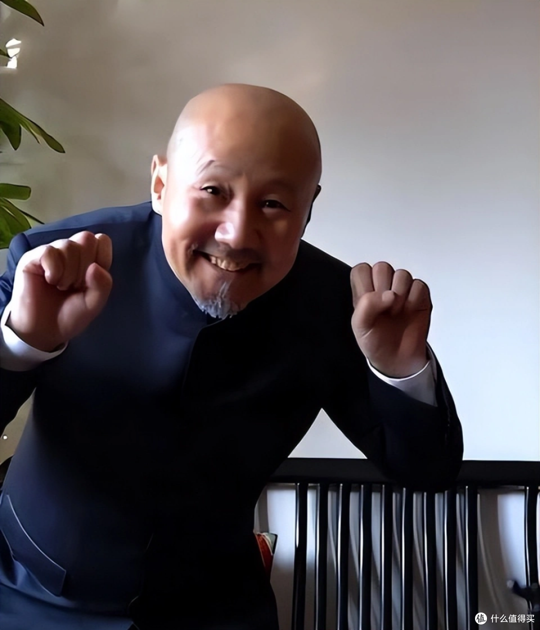 二月二整活炸全网!腾格尔P黑发换头撞脸林俊杰,老顽童松弛圈粉