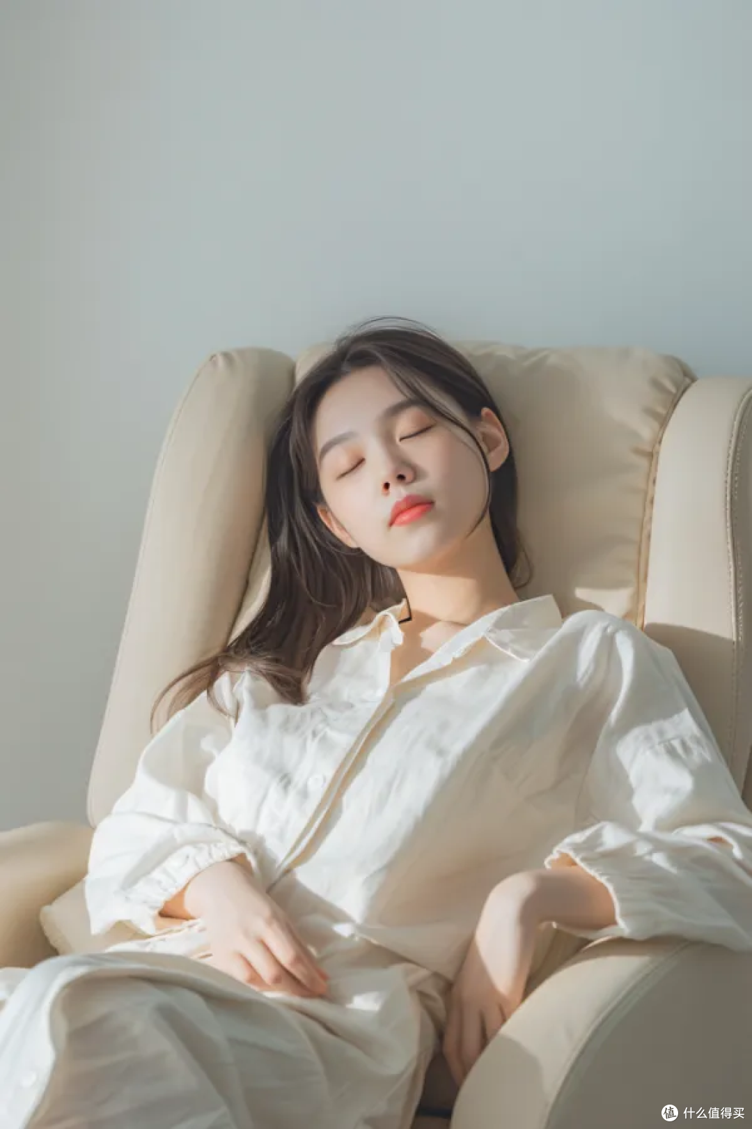 医生劝别午休：中午晒15分钟太阳，补钙助眠比睡觉管用 ！