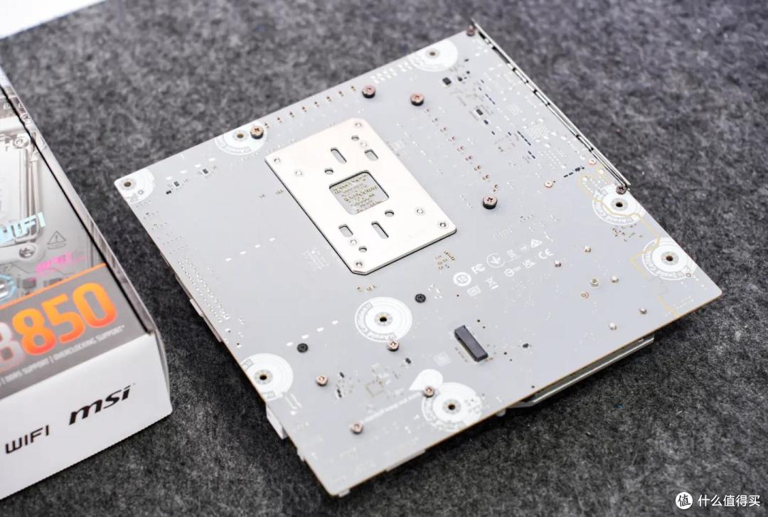 AMD锐龙9 9950X3D轻松推荐:真正的全能神U,告别选择困难症!