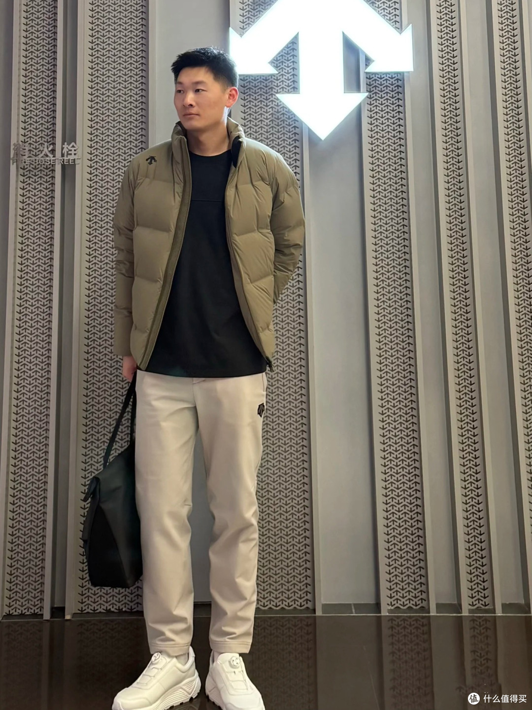 中年人最爱的中产羽绒服品牌,高级上档次,比始祖鸟更有性价比!