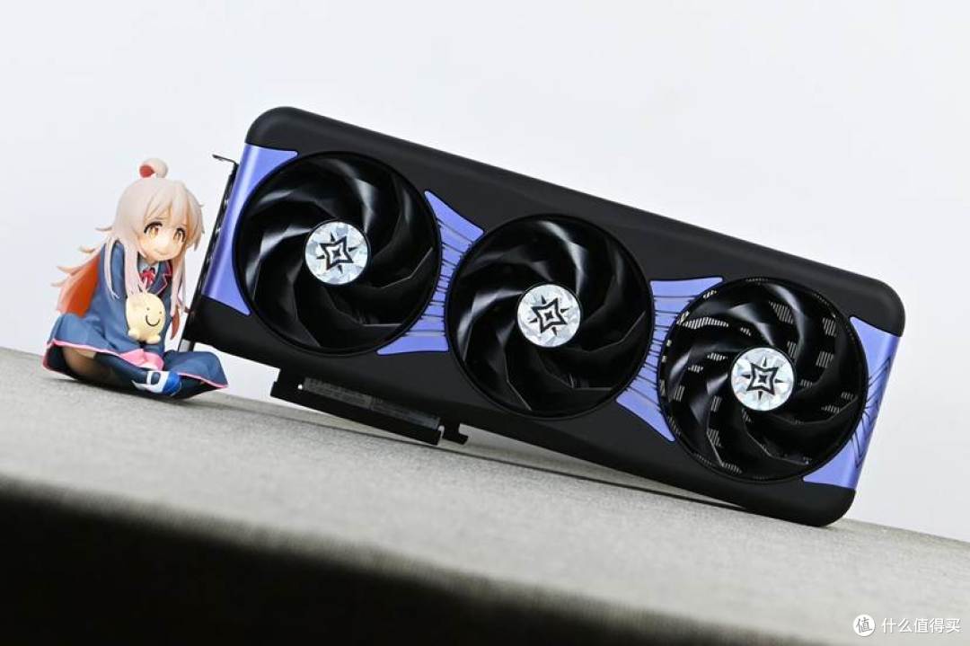 RTX5080星曜显卡正面