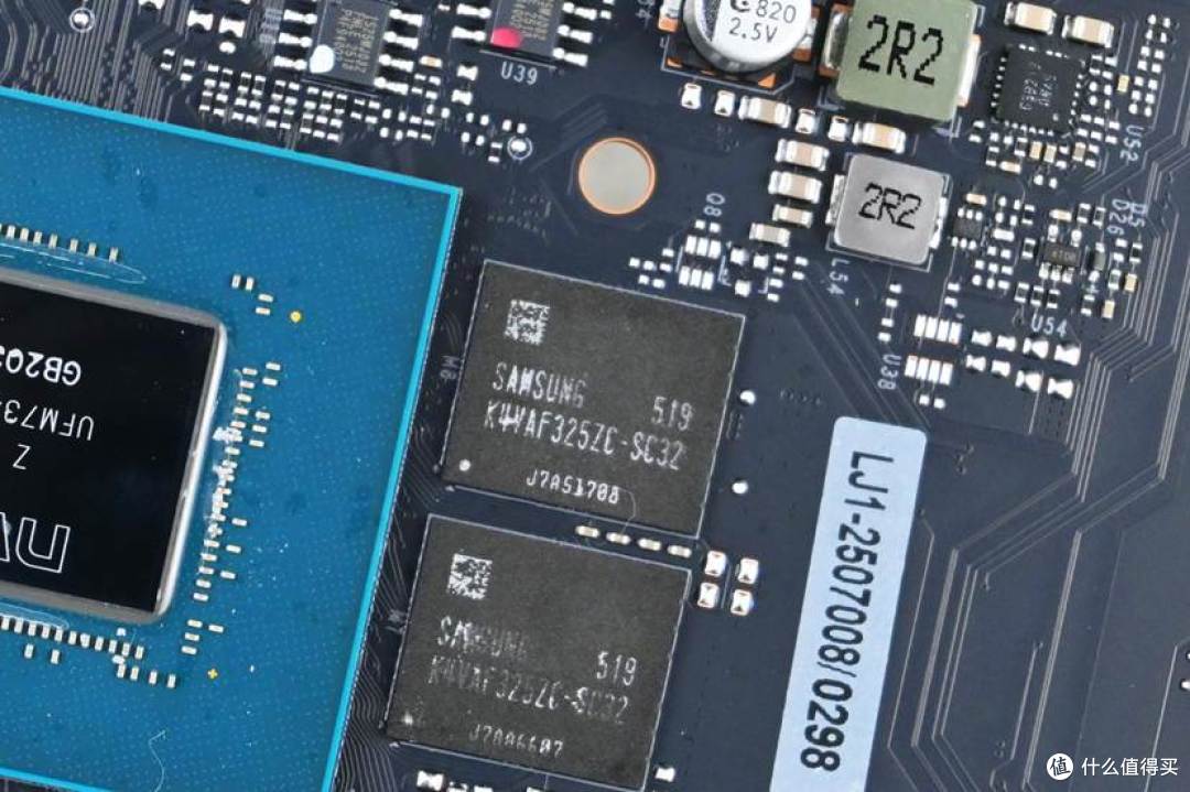 三星GDDR7显存K4VAF325ZC-SC32