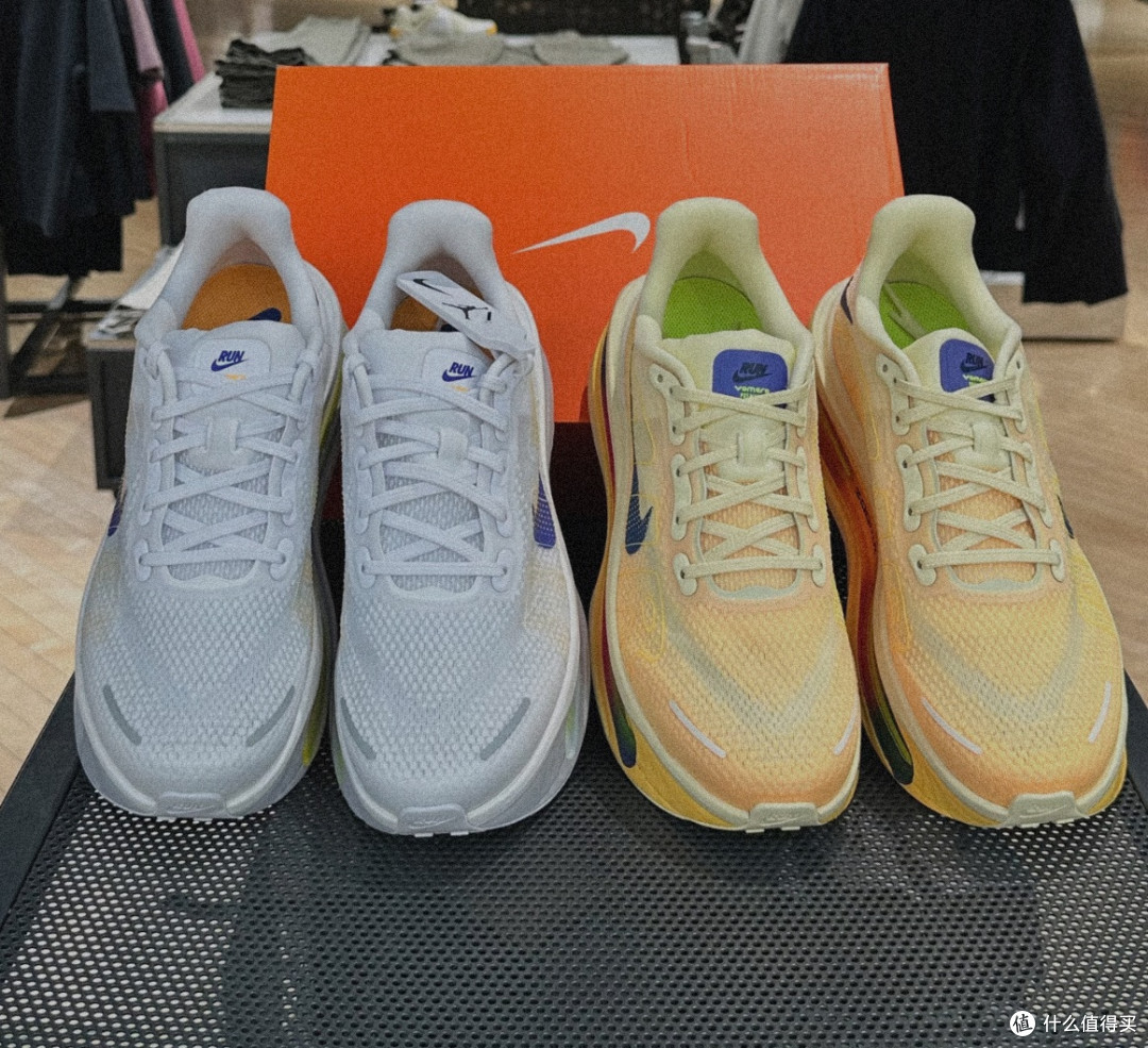 脚踩“云朵”跑步!Nike迈柔顶级缓震鞋,中底黑科技太惊艳