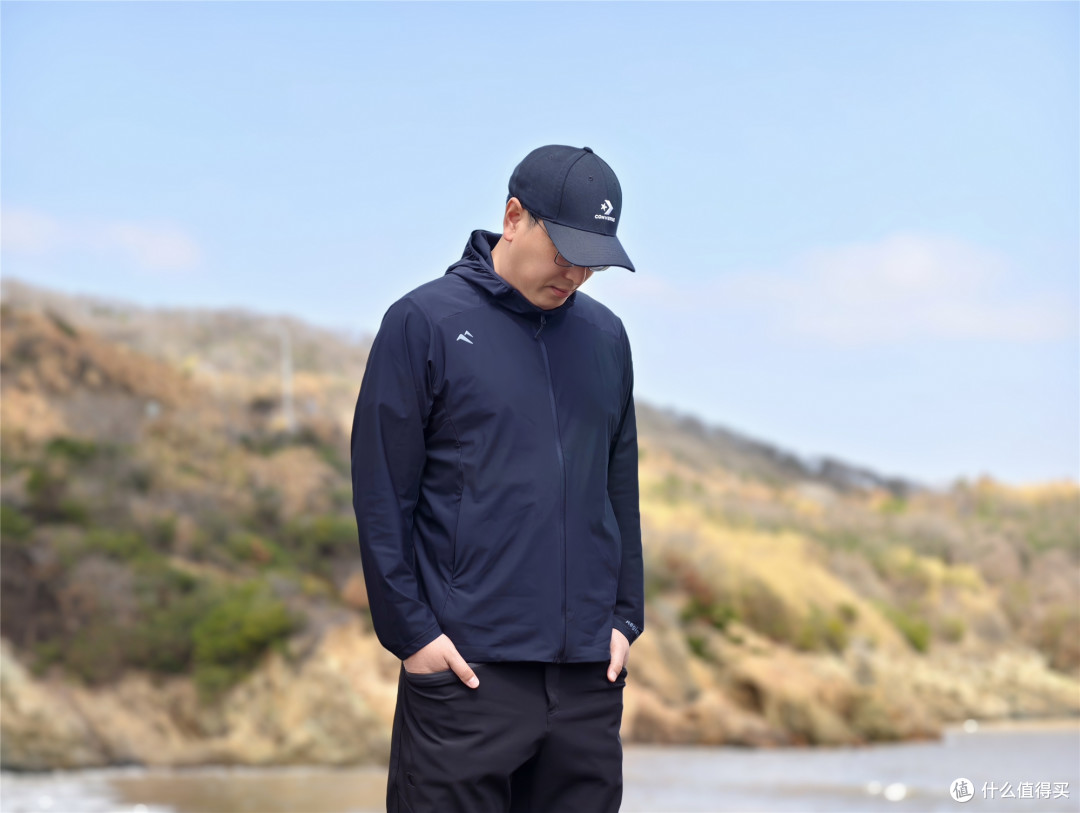 夏日防晒图鉴:四款防晒衣,承包你一整个夏天的清爽与安心